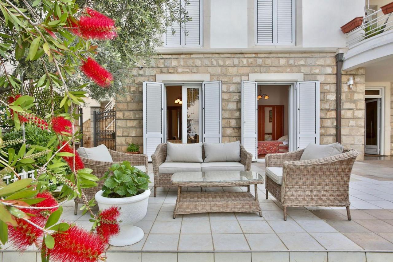 Royal Holiday Apartments スヴェティ・ステファン エクステリア 写真
