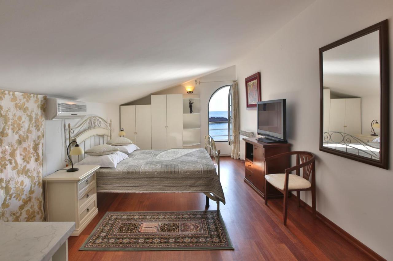 Royal Holiday Apartments スヴェティ・ステファン エクステリア 写真