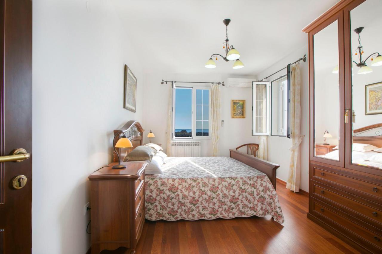 Royal Holiday Apartments スヴェティ・ステファン エクステリア 写真