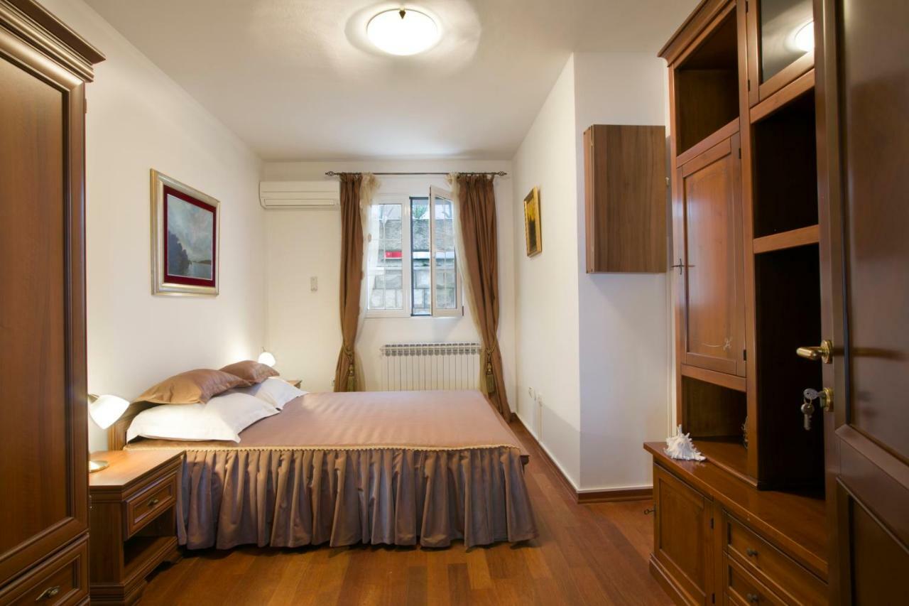Royal Holiday Apartments スヴェティ・ステファン エクステリア 写真